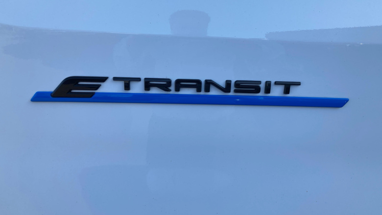 Ford Transit E-350 L3 Rwd 135kW 68kWh H2 Trend Van Auto